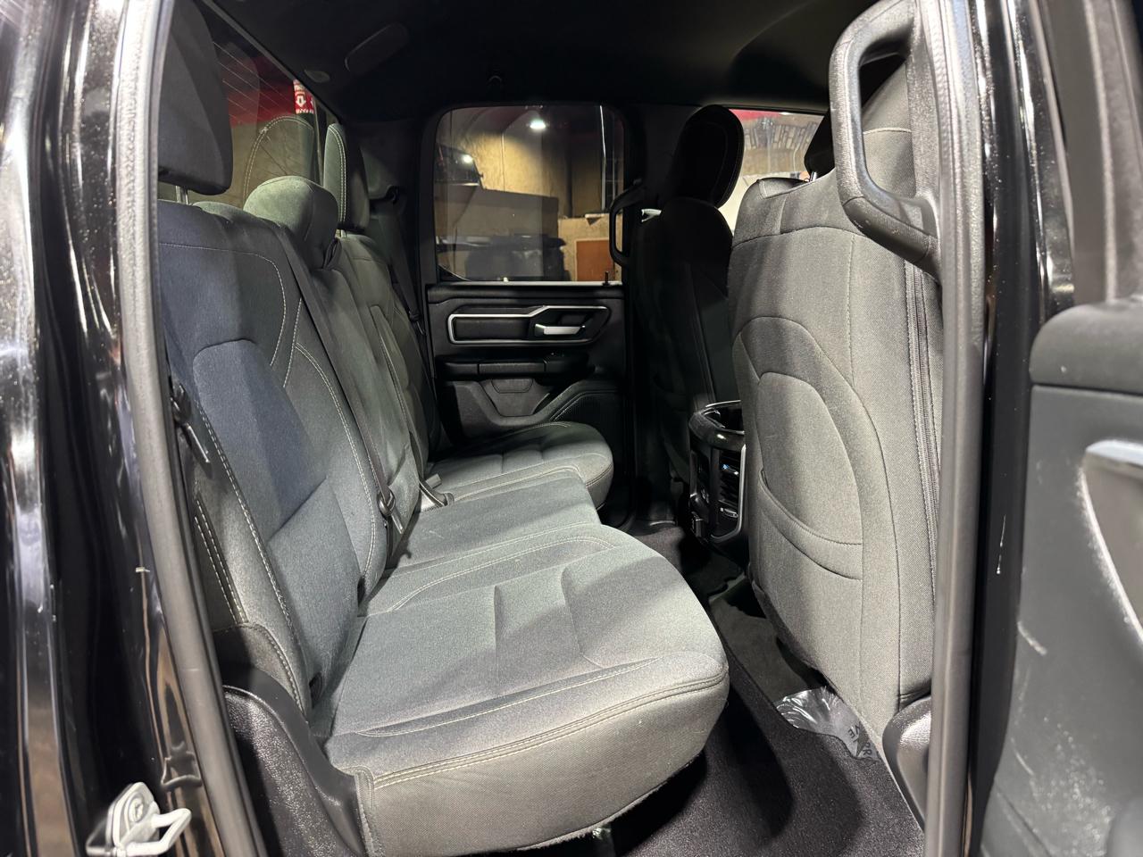 RAM 1500 Big Horn 4x4 Quad Cab 6'4" Box 2021