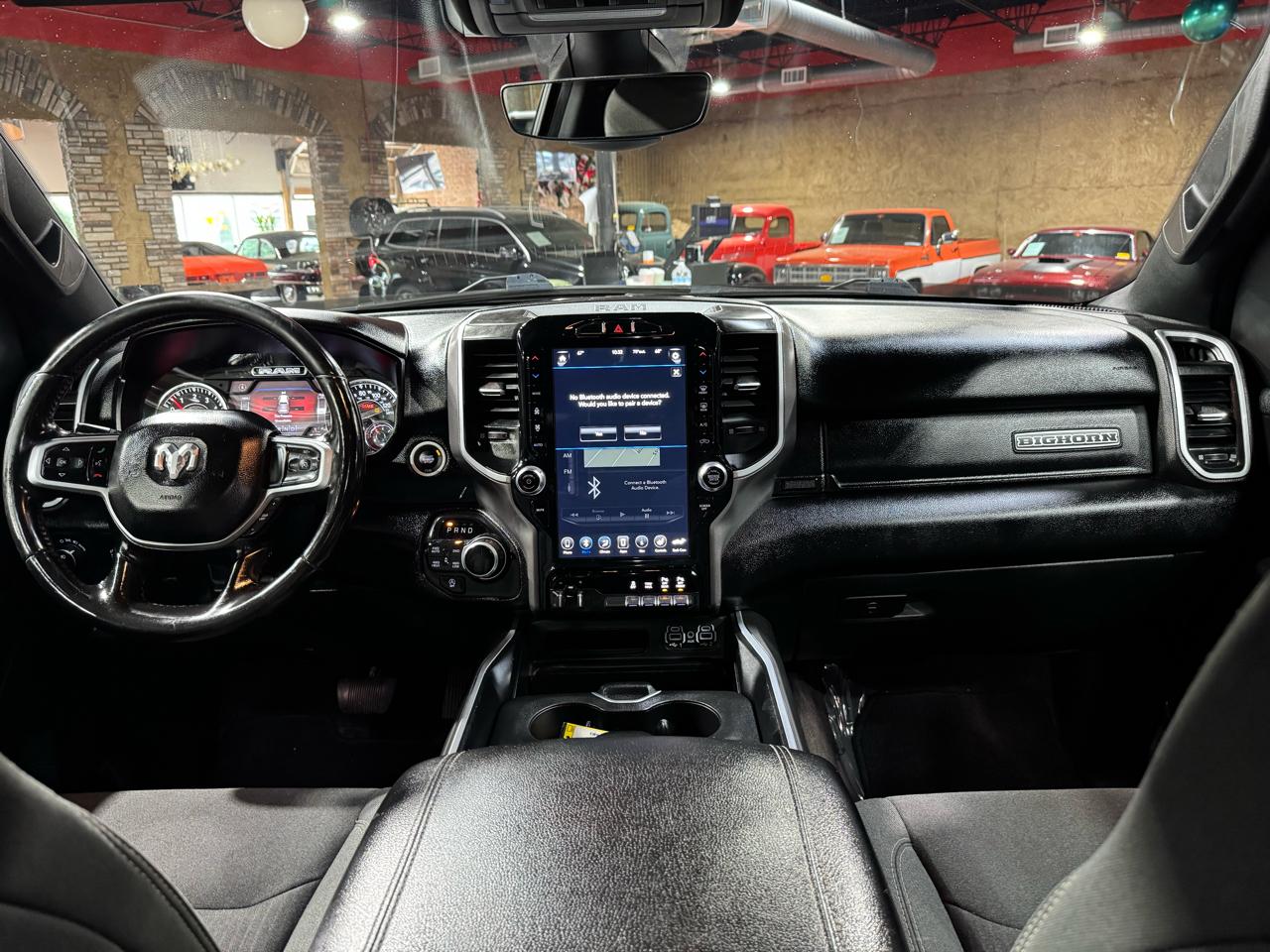 RAM 1500 Big Horn 4x4 Quad Cab 6'4" Box 2021