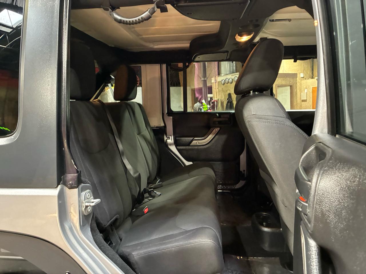 Jeep Wrangler Unlimited 4WD 4dr Willys Wheeler 2015