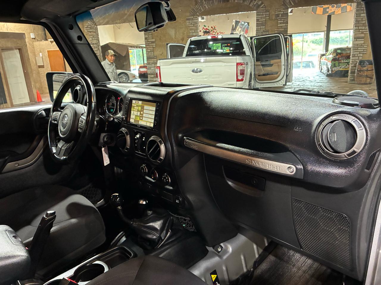 Jeep Wrangler Unlimited 4WD 4dr Willys Wheeler 2015