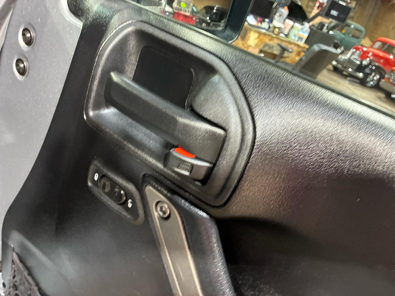 Jeep Wrangler Unlimited 4WD 4dr Willys Wheeler 2015