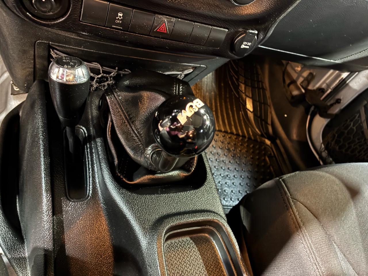 Jeep Wrangler Unlimited 4WD 4dr Willys Wheeler 2015