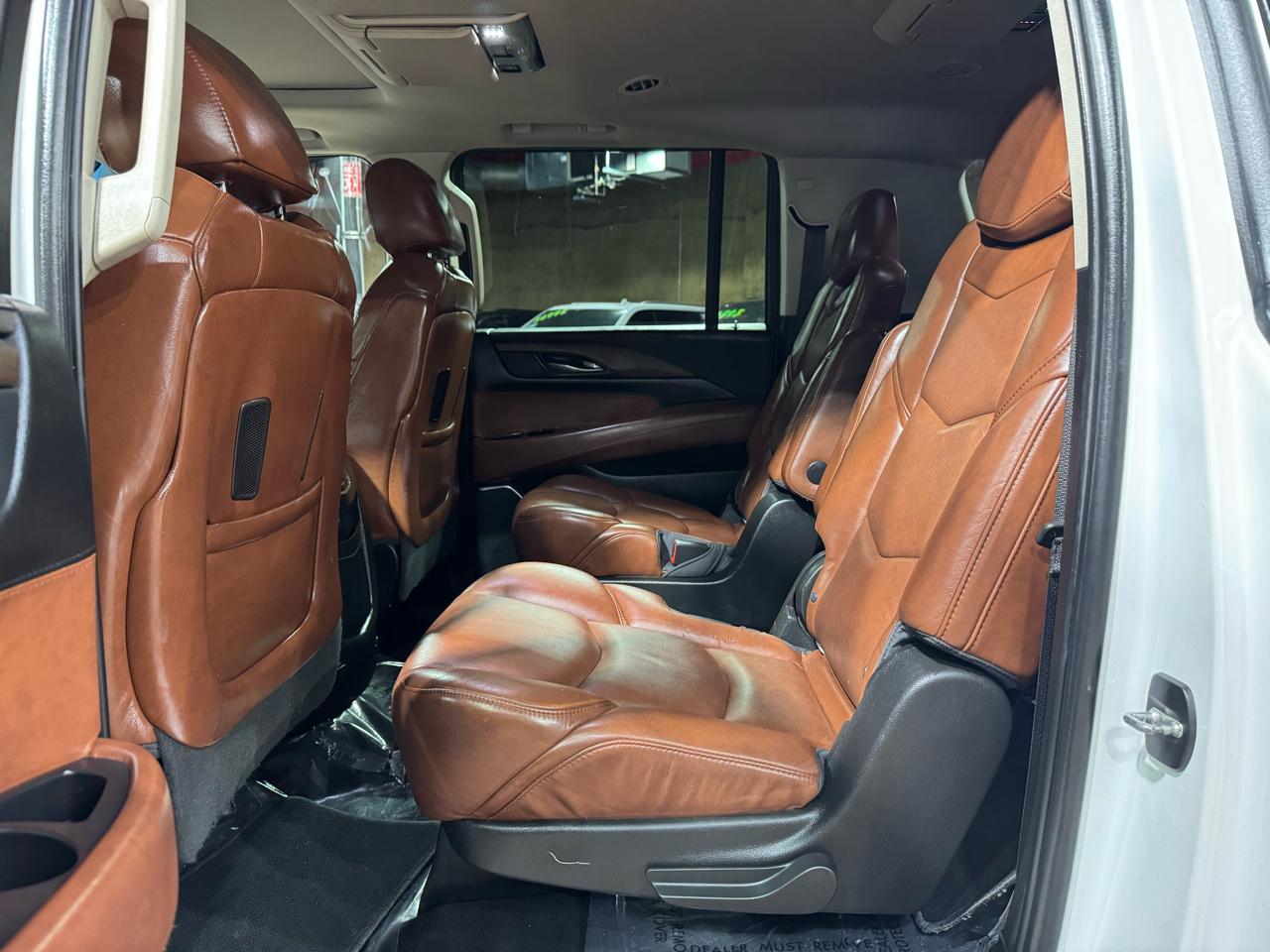 Cadillac Escalade ESV 4WD 4dr Luxury 2018