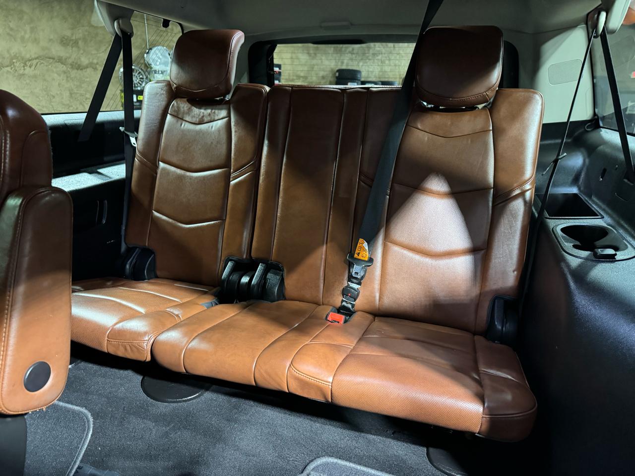 Cadillac Escalade ESV 4WD 4dr Luxury 2018