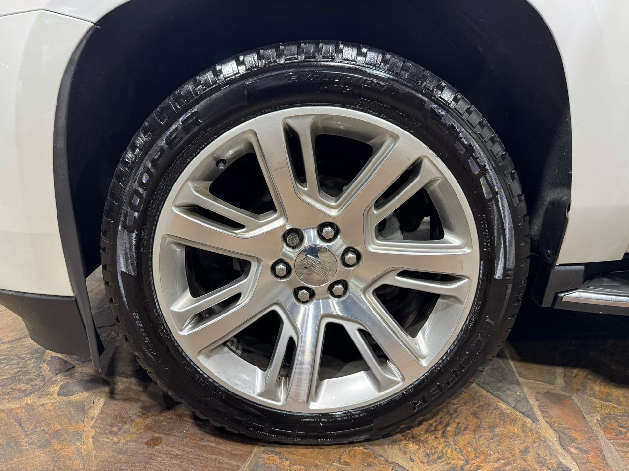 Cadillac Escalade ESV 4WD 4dr Luxury 2018