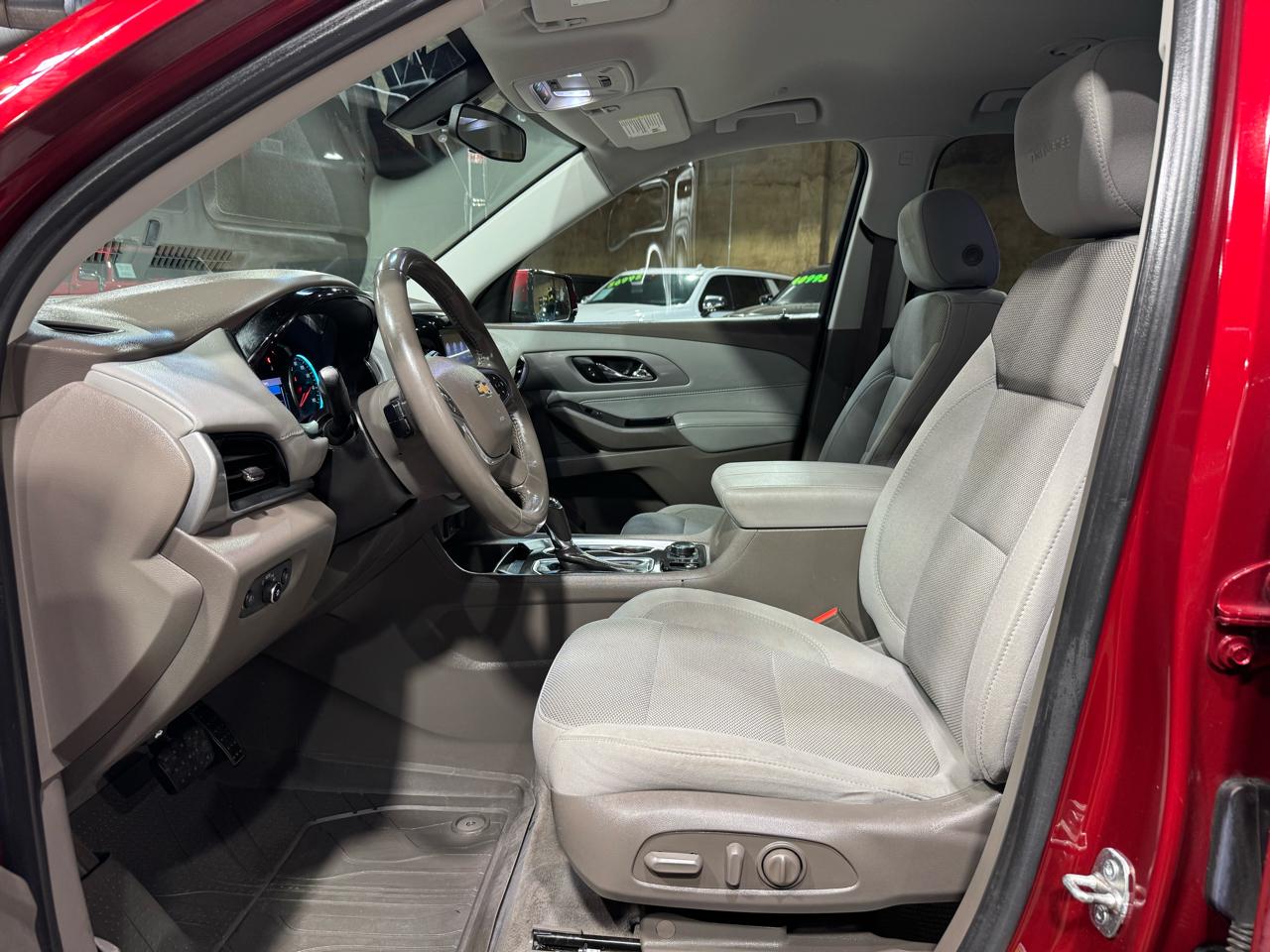 Chevrolet Traverse FWD 4dr LT Cloth w/1LT 2020