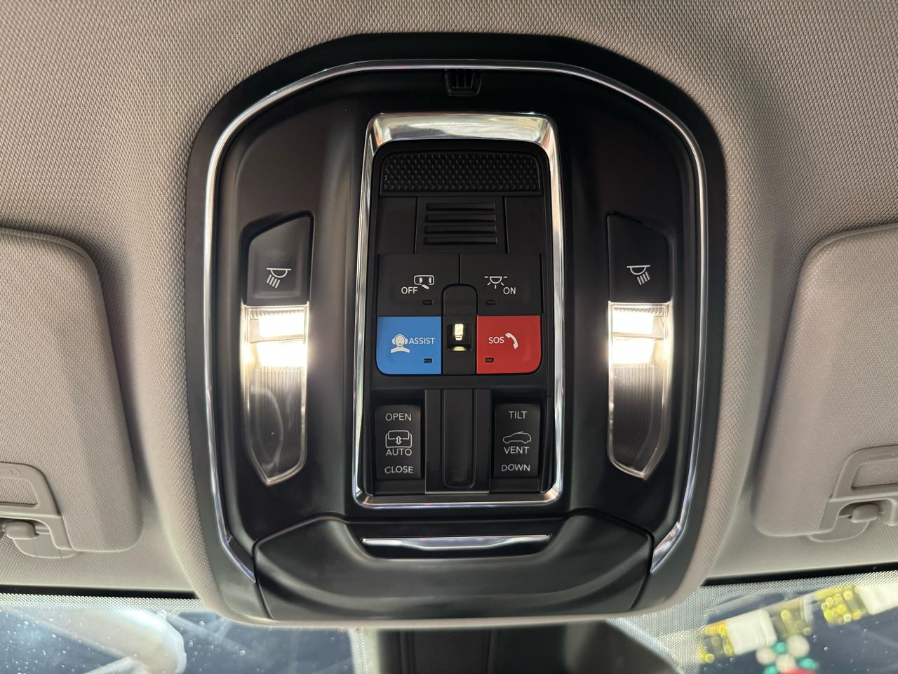 Jeep Grand Cherokee L Laredo 4x2 2023