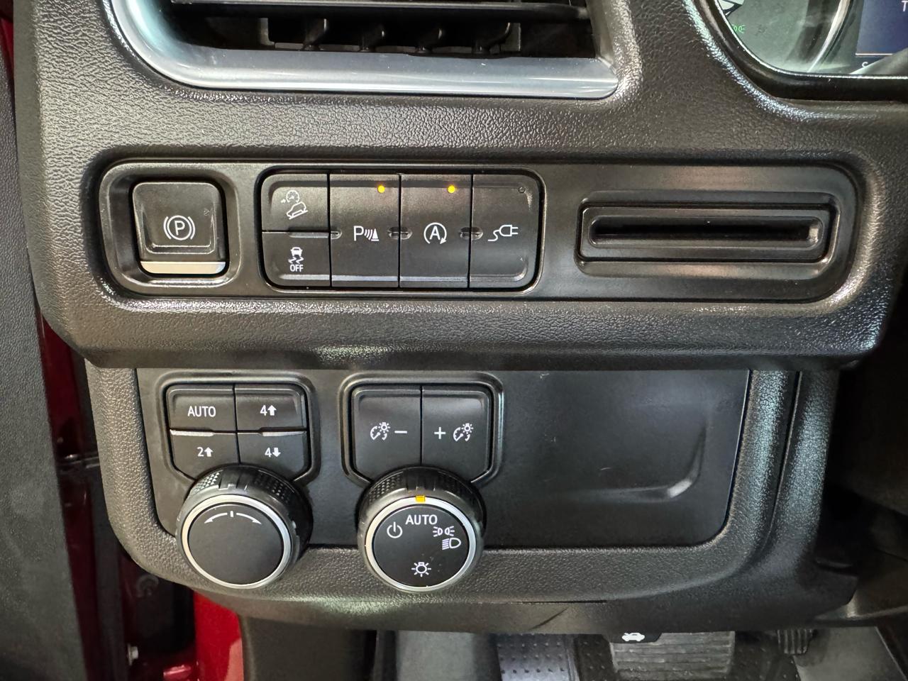 Chevrolet Tahoe 4WD 4dr Z71 2021