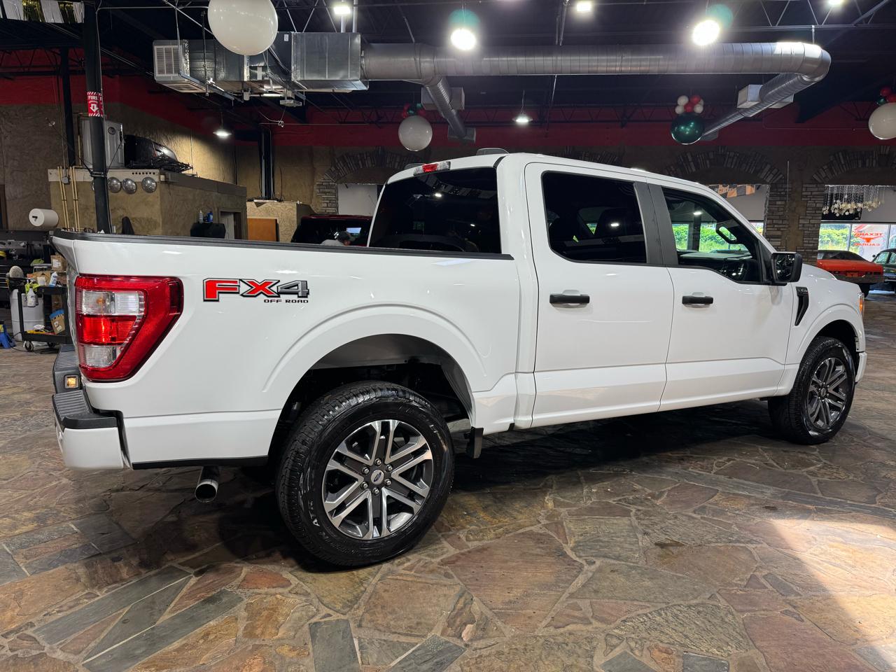 Ford F-150 STX 4WD SuperCrew 5.5' Box 2021