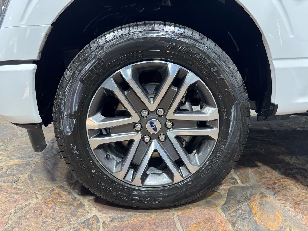 Ford F-150 STX 4WD SuperCrew 5.5' Box 2021