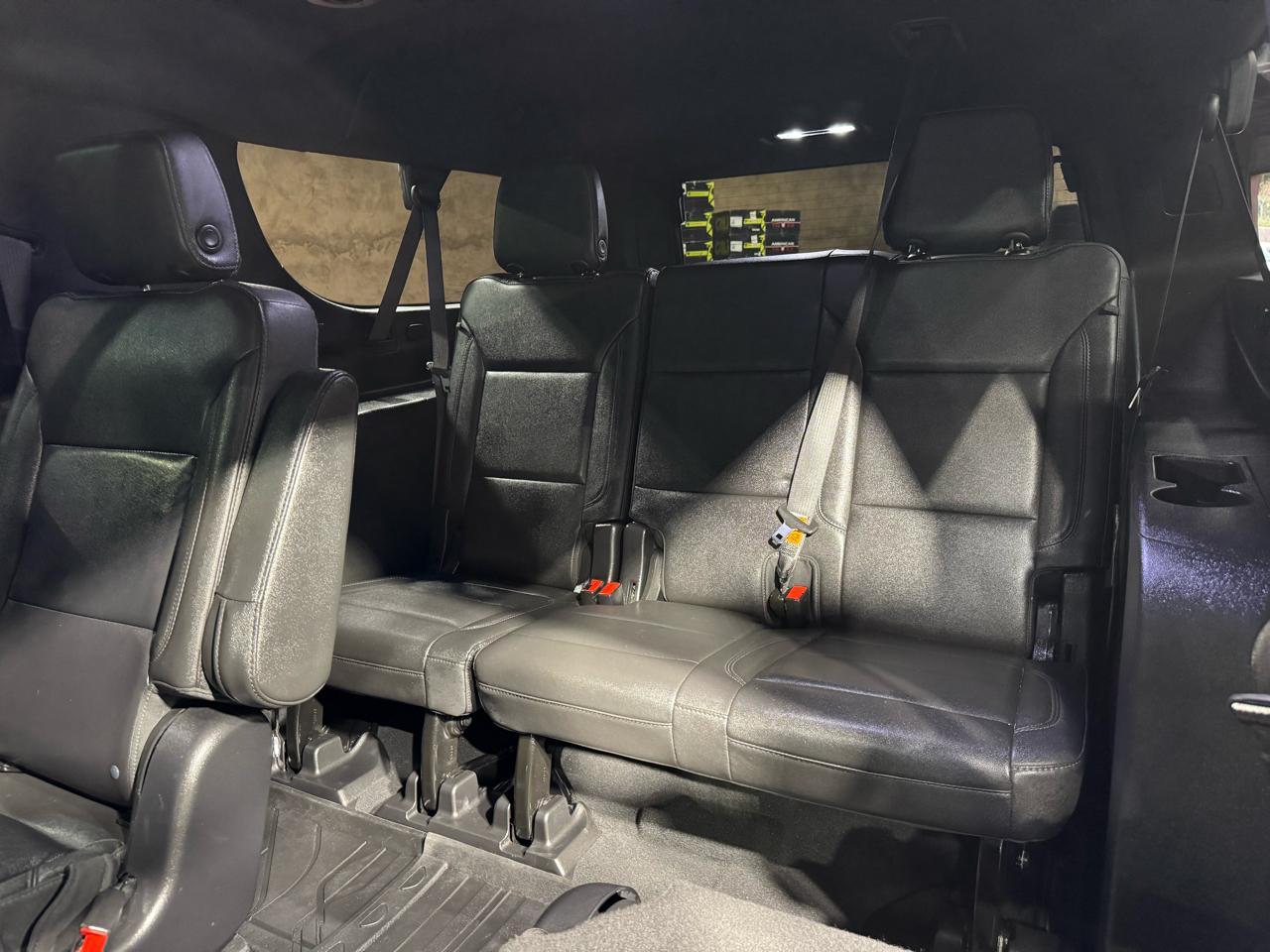 Chevrolet Suburban 2WD 4dr LT 2023