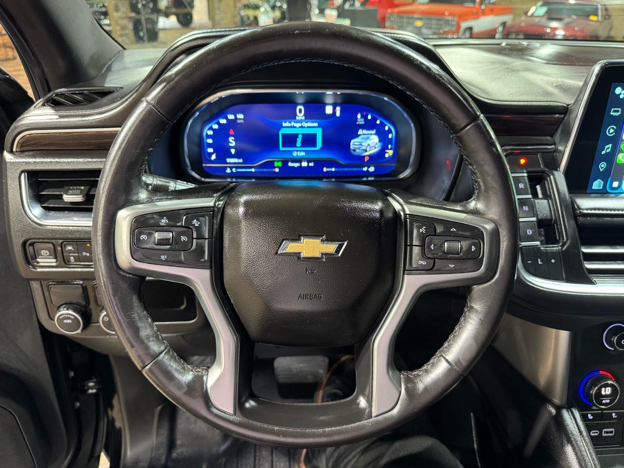 Chevrolet Suburban 2WD 4dr LT 2023