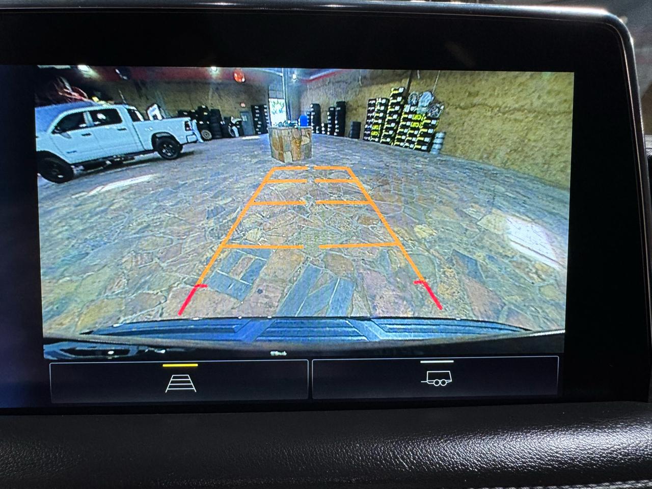 Chevrolet Suburban 2WD 4dr LT 2023