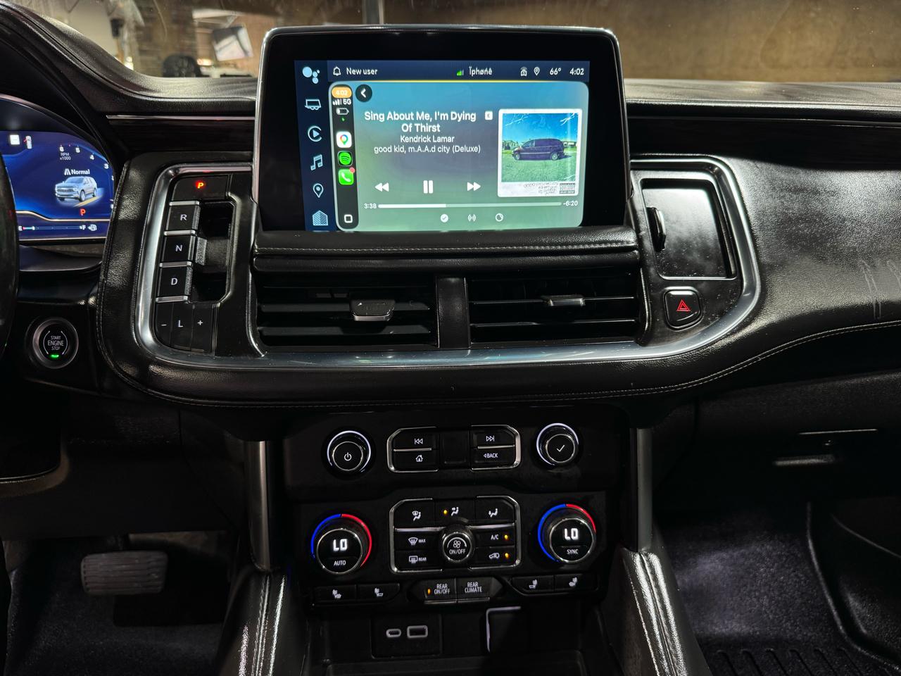 Chevrolet Suburban 2WD 4dr LT 2023