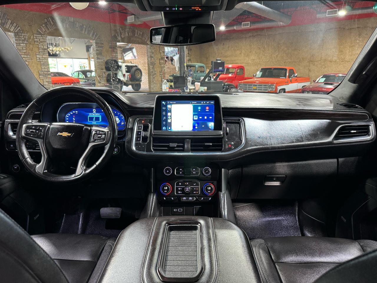 Chevrolet Suburban 2WD 4dr LT 2023