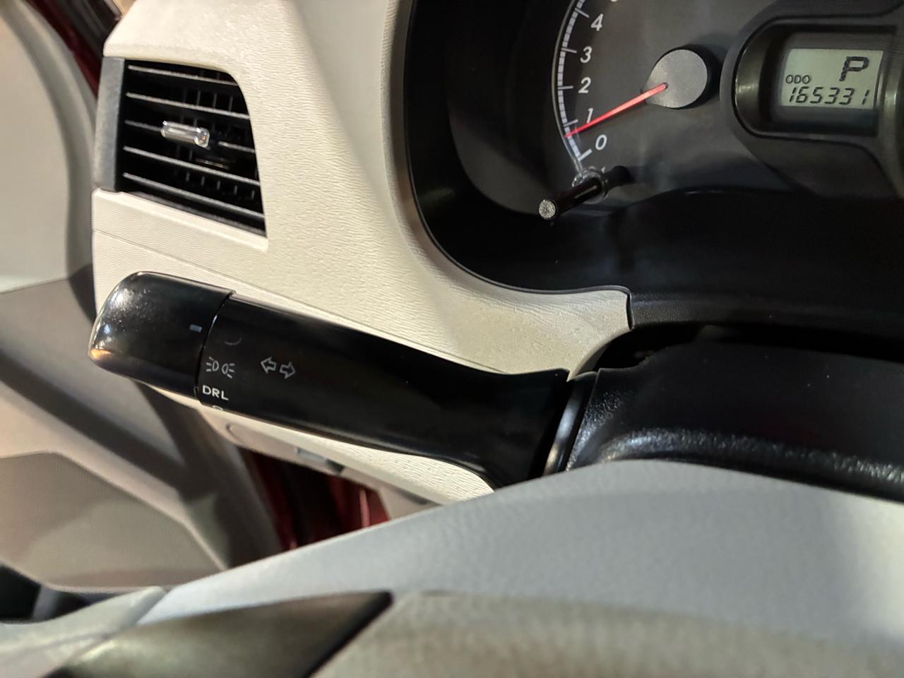 Toyota Sienna 5dr 7-Pass Van V6 LE FWD (Natl) 2011