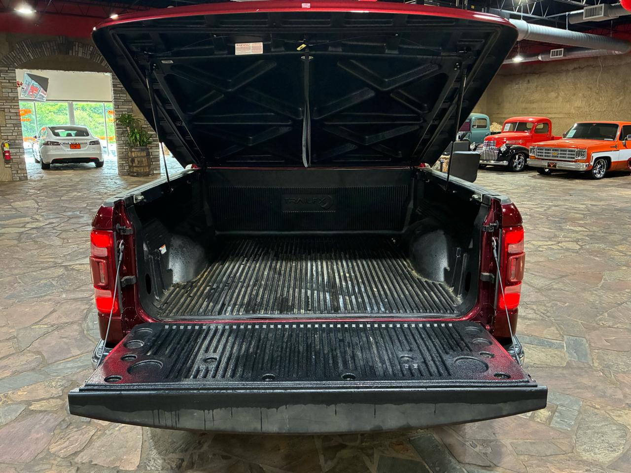 RAM 1500 Laramie 4x2 Crew Cab 5'7" Box 2019