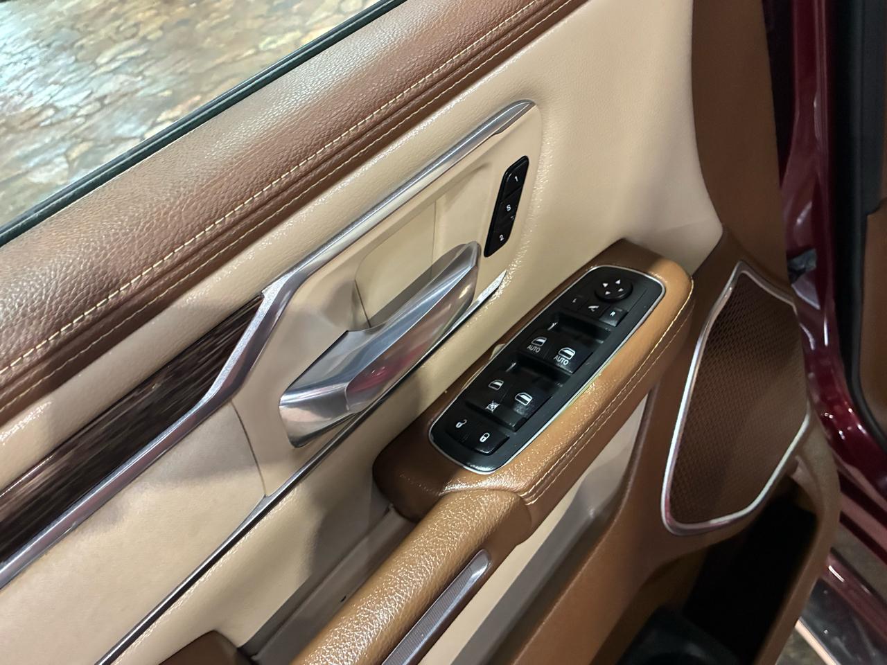 RAM 1500 Laramie 4x2 Crew Cab 5'7" Box 2019