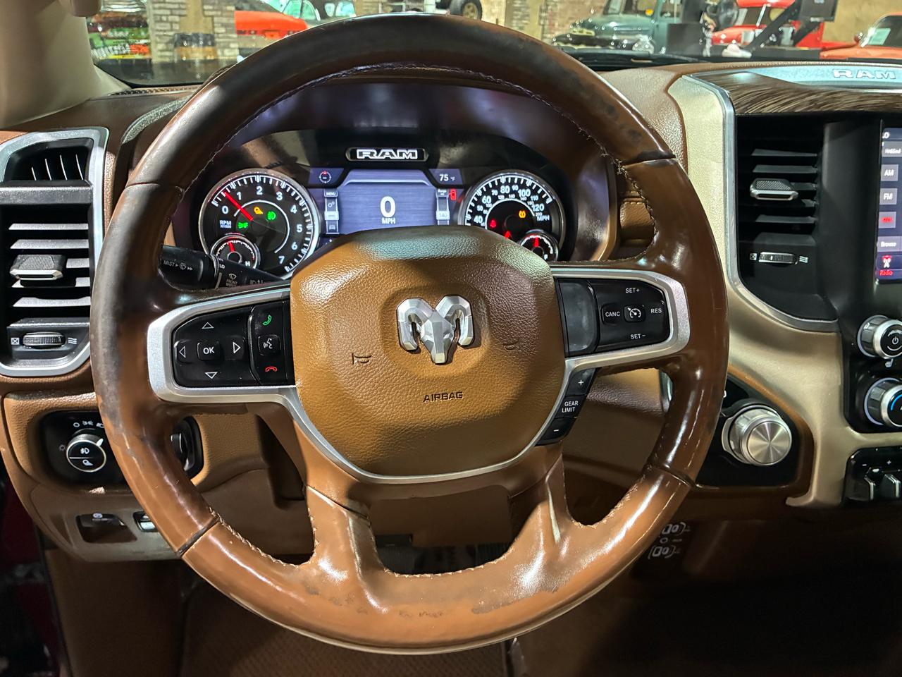 RAM 1500 Laramie 4x2 Crew Cab 5'7" Box 2019