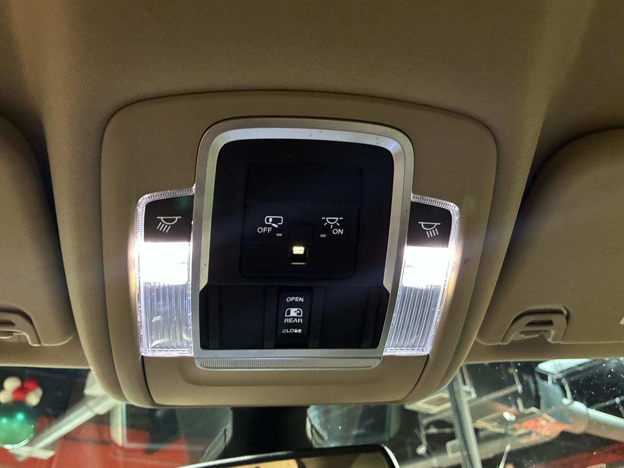 RAM 1500 Laramie 4x2 Crew Cab 5'7" Box 2019