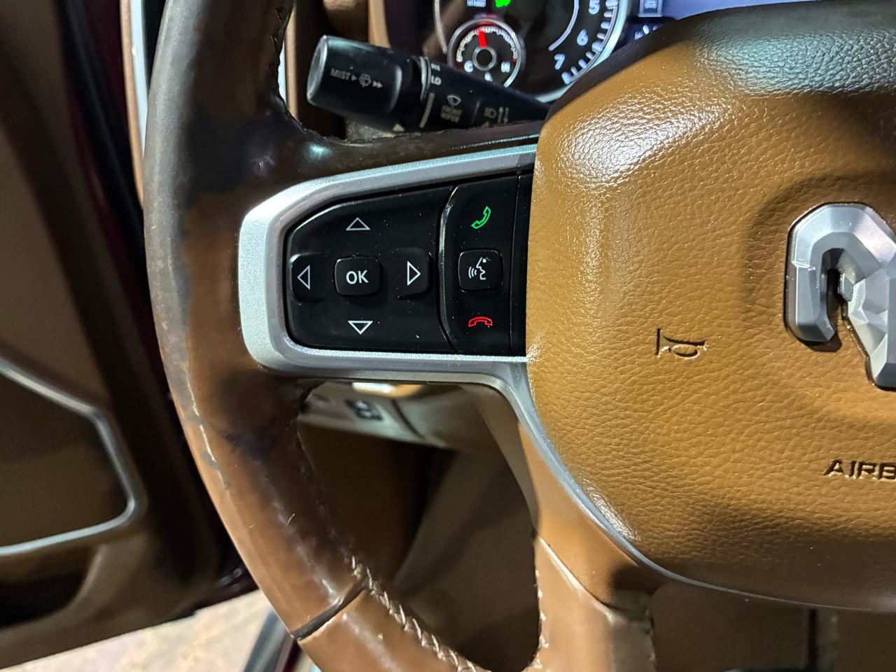 RAM 1500 Laramie 4x2 Crew Cab 5'7" Box 2019