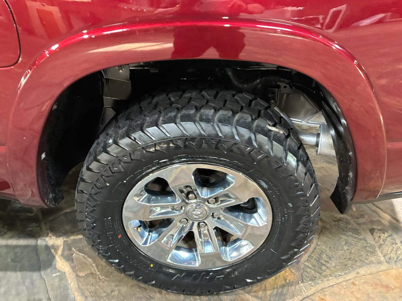 RAM 1500 Laramie 4x2 Crew Cab 5'7" Box 2019