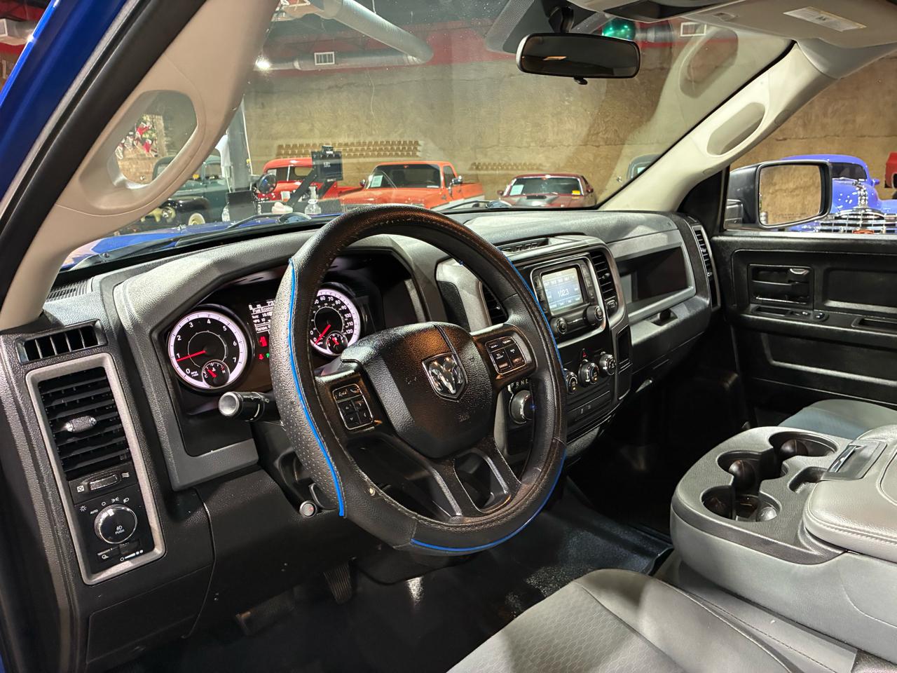 RAM 1500 Classic Express 4x2 Quad Cab 6'4" Box 2019