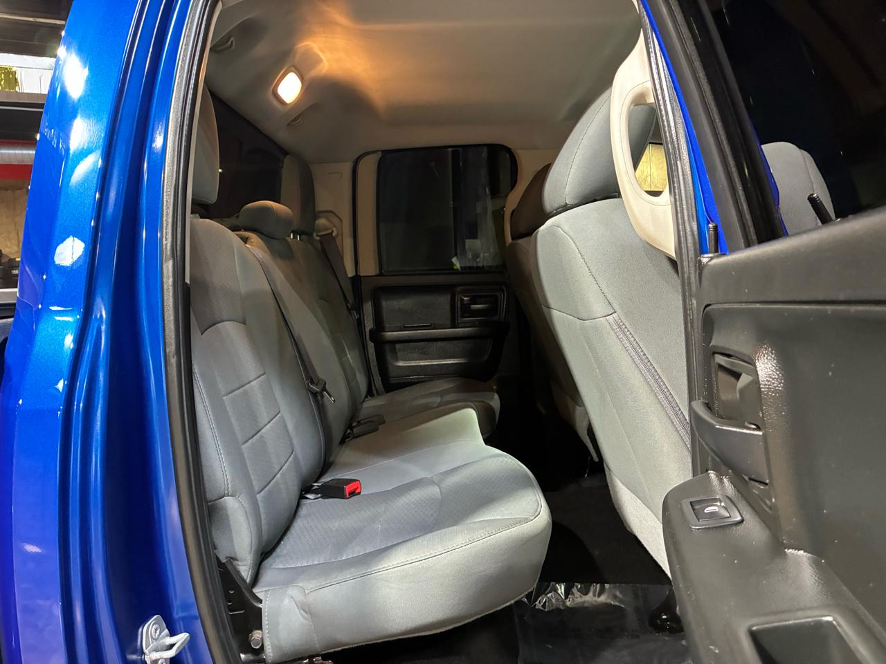 RAM 1500 Classic Express 4x2 Quad Cab 6'4" Box 2019