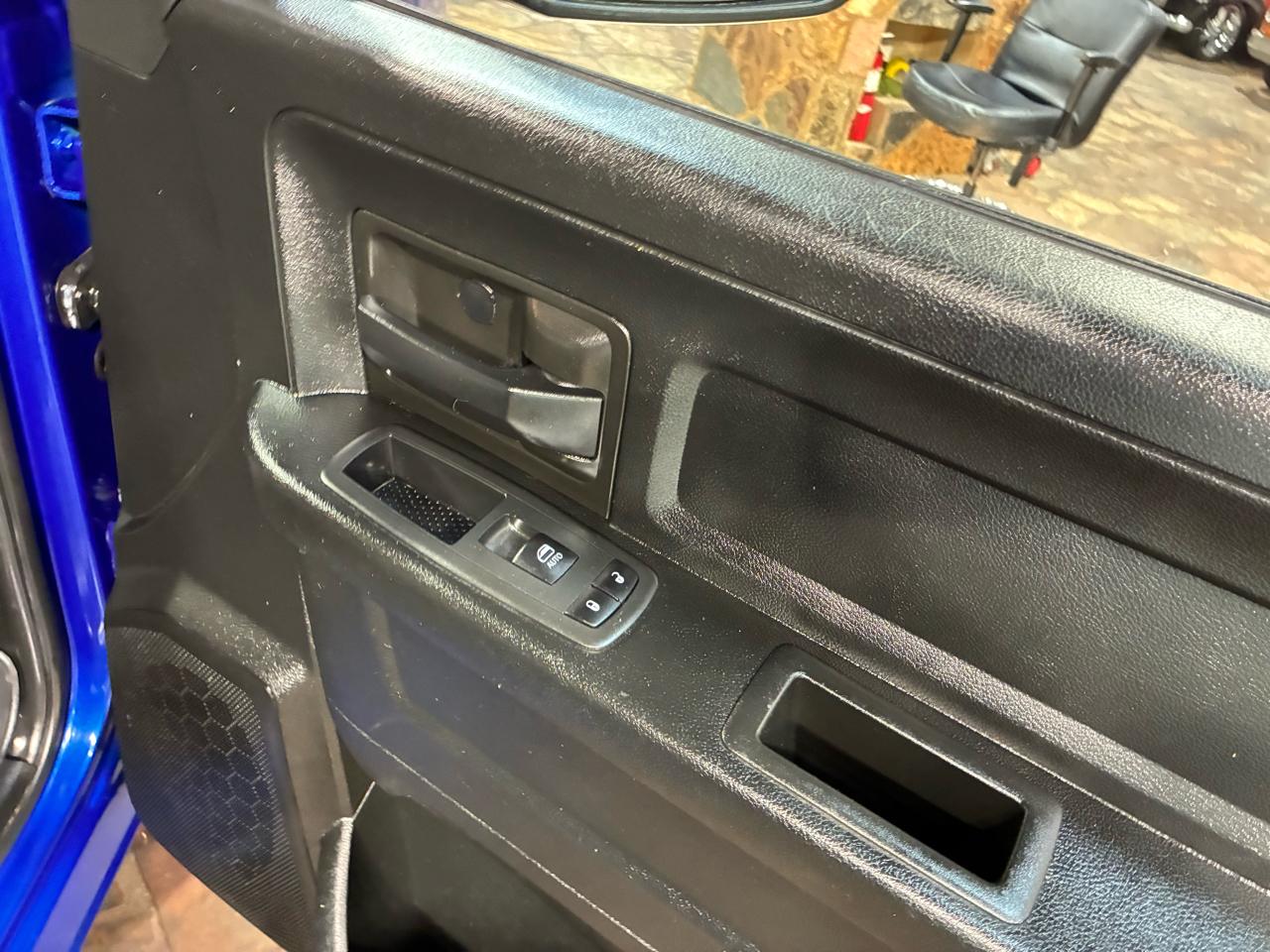 RAM 1500 Classic Express 4x2 Quad Cab 6'4" Box 2019