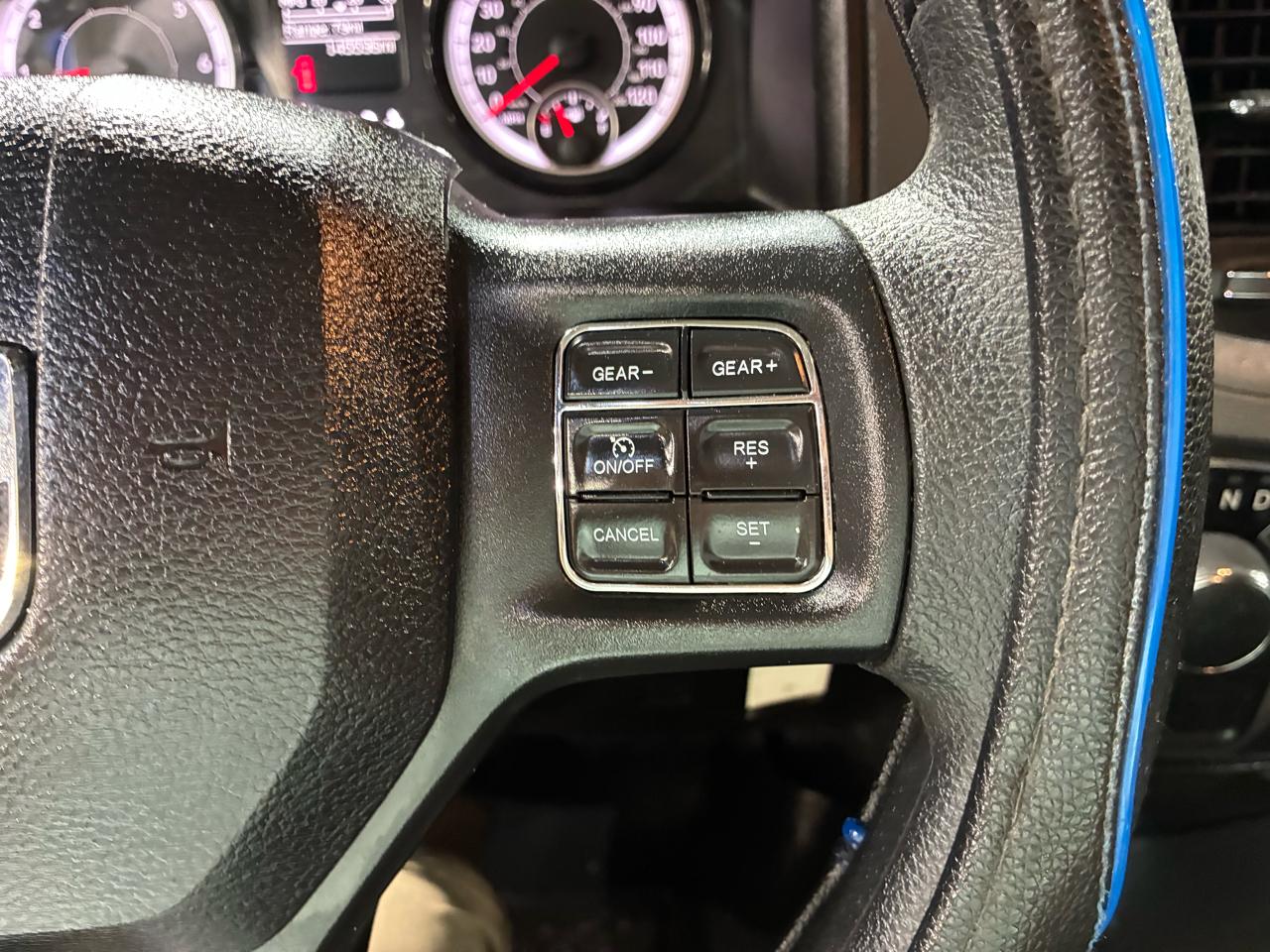 RAM 1500 Classic Express 4x2 Quad Cab 6'4" Box 2019
