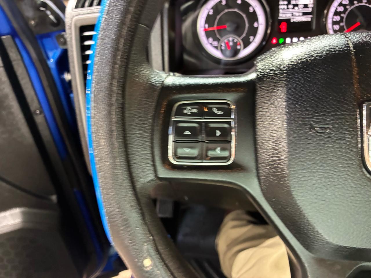 RAM 1500 Classic Express 4x2 Quad Cab 6'4" Box 2019
