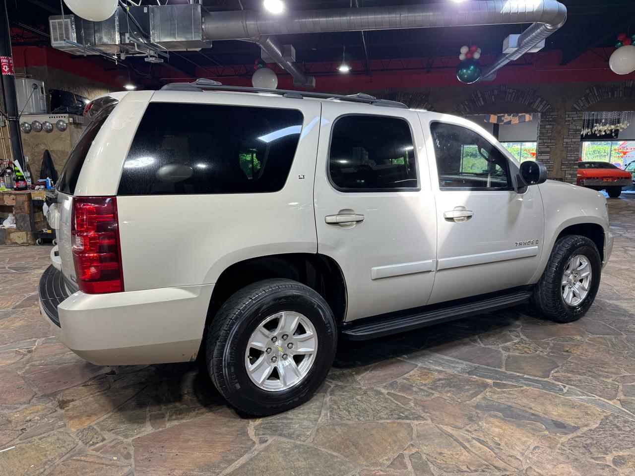 Chevrolet Tahoe 2WD 4dr 1500 LT 2007