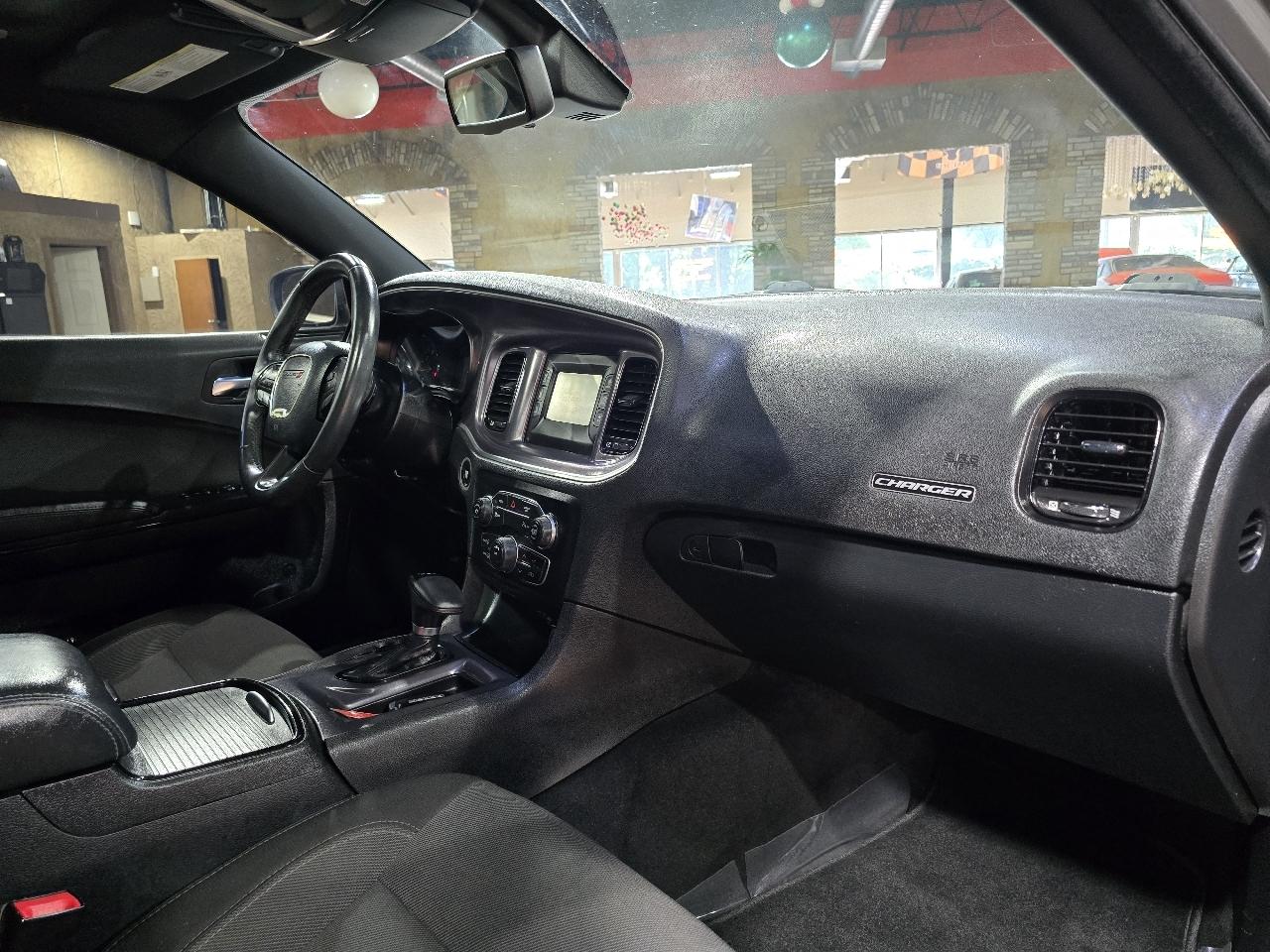 Dodge Charger SE RWD 2017