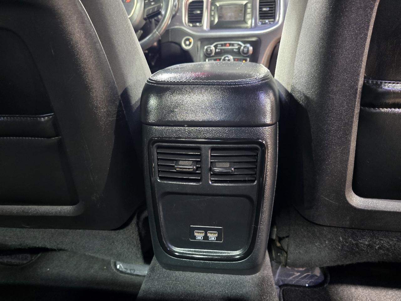 Dodge Charger SE RWD 2017