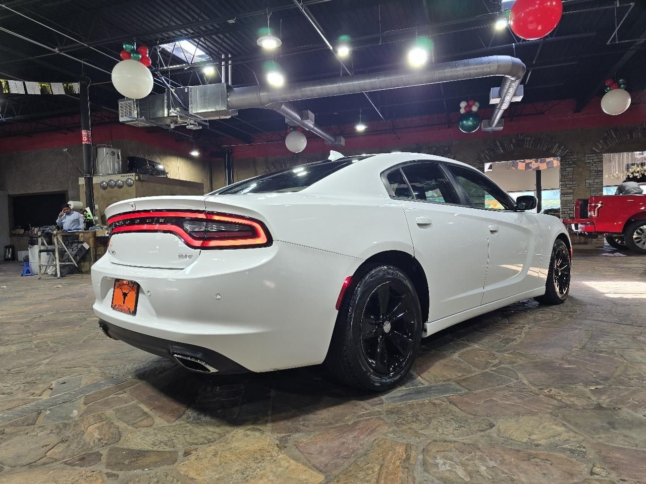Dodge Charger SXT Plus RWD 2018