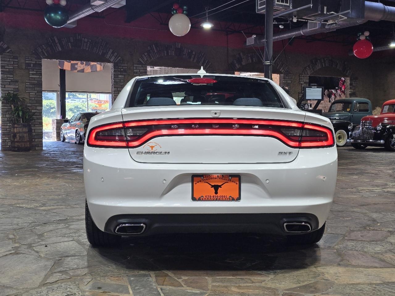 Dodge Charger SXT Plus RWD 2018
