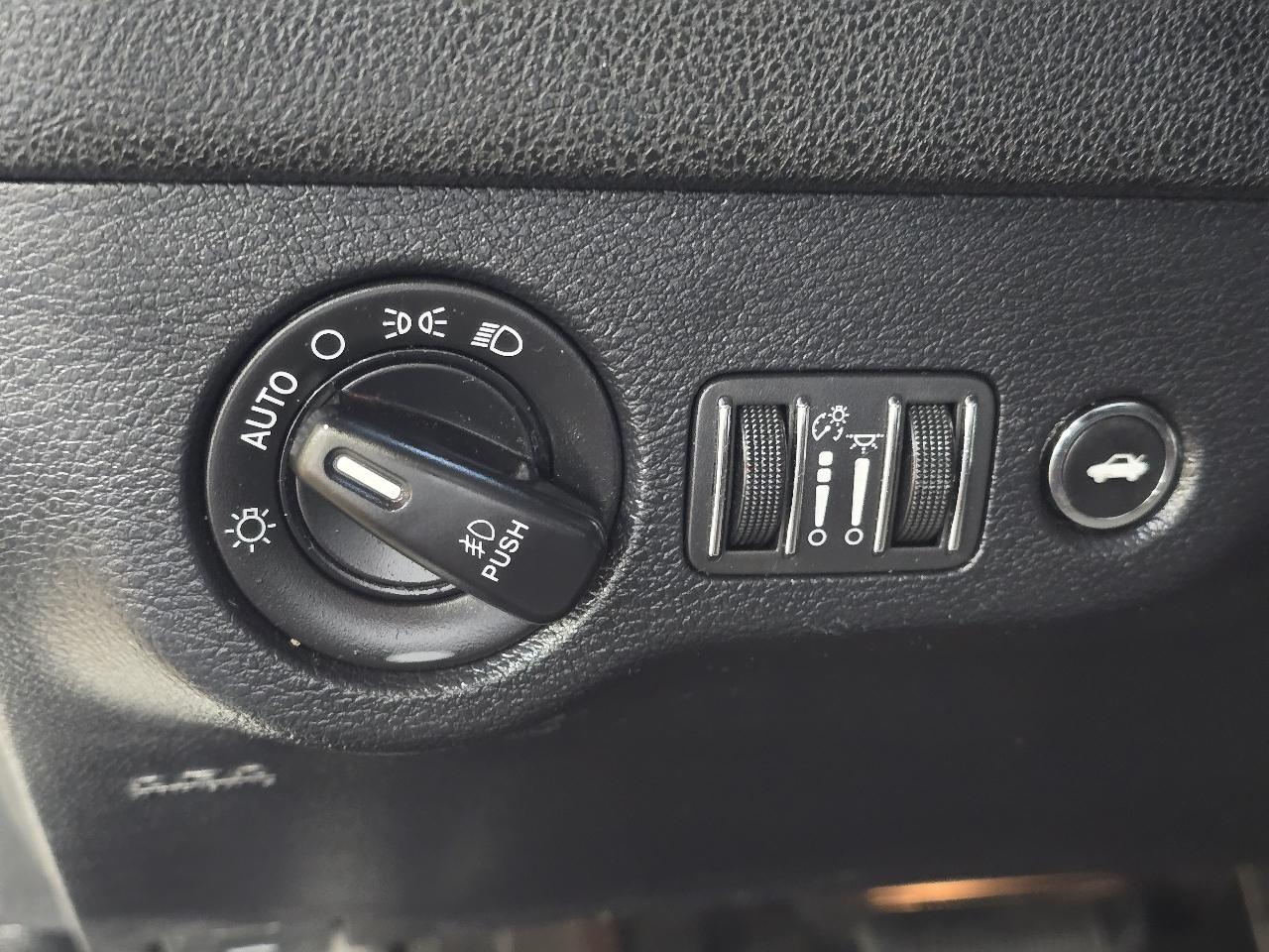Dodge Charger SXT Plus RWD 2018