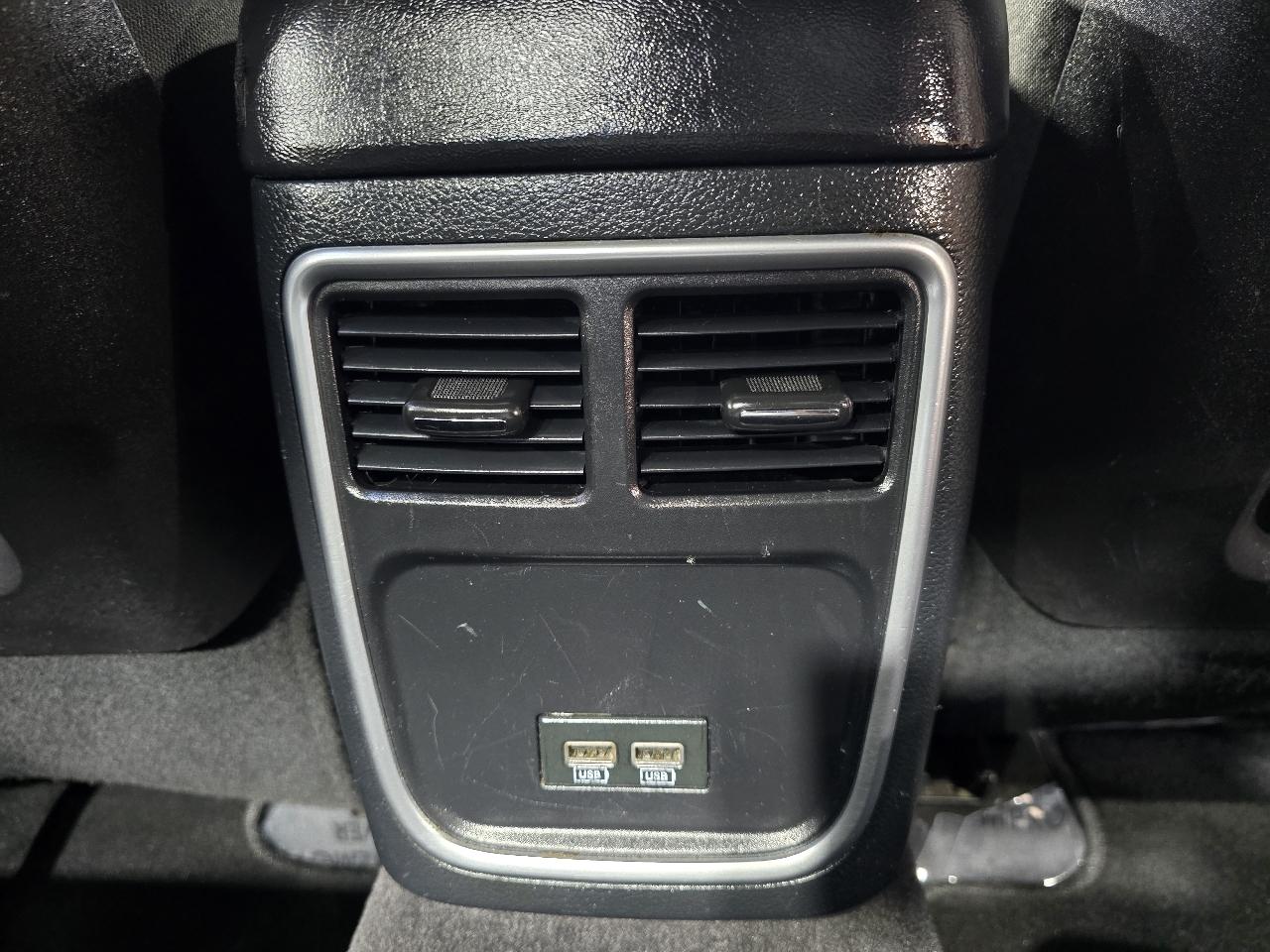 Dodge Charger SXT Plus RWD 2018