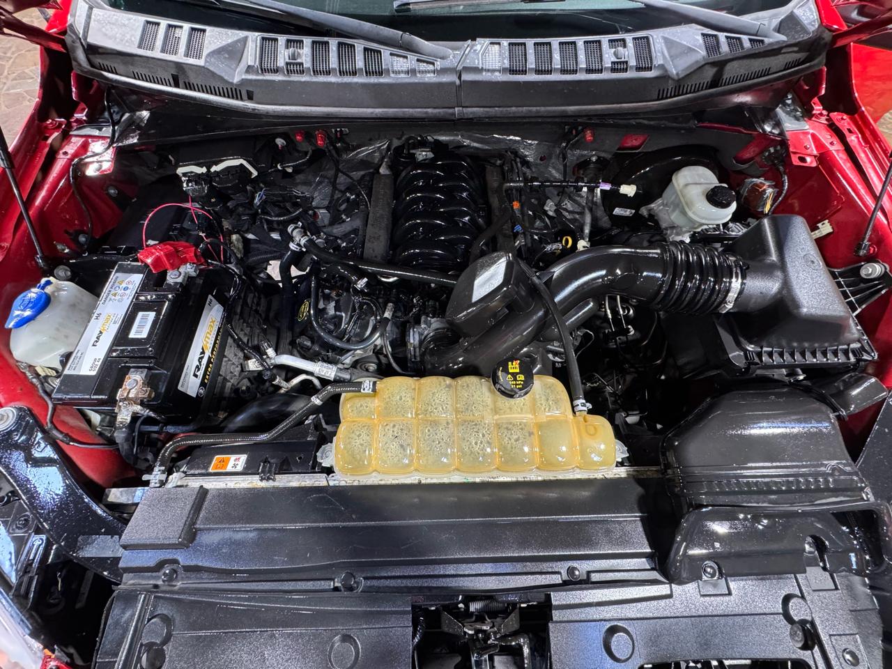 Ford F-150 2WD SuperCrew 145" XL 2017