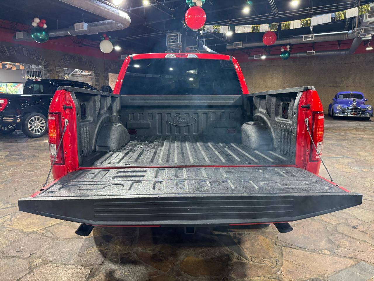 Ford F-150 2WD SuperCrew 145" XL 2017