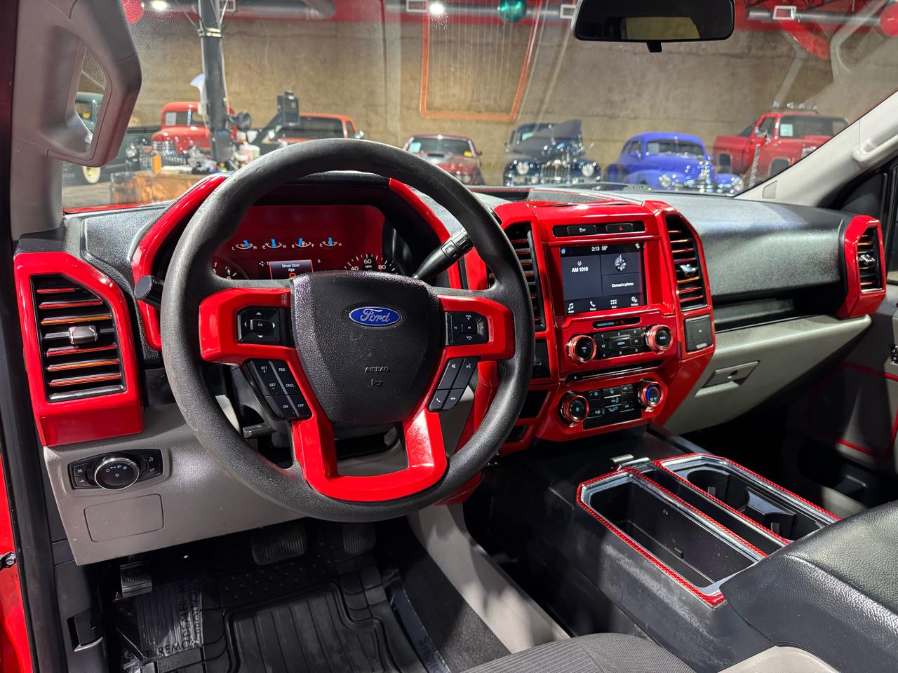 Ford F-150 2WD SuperCrew 145" XL 2017