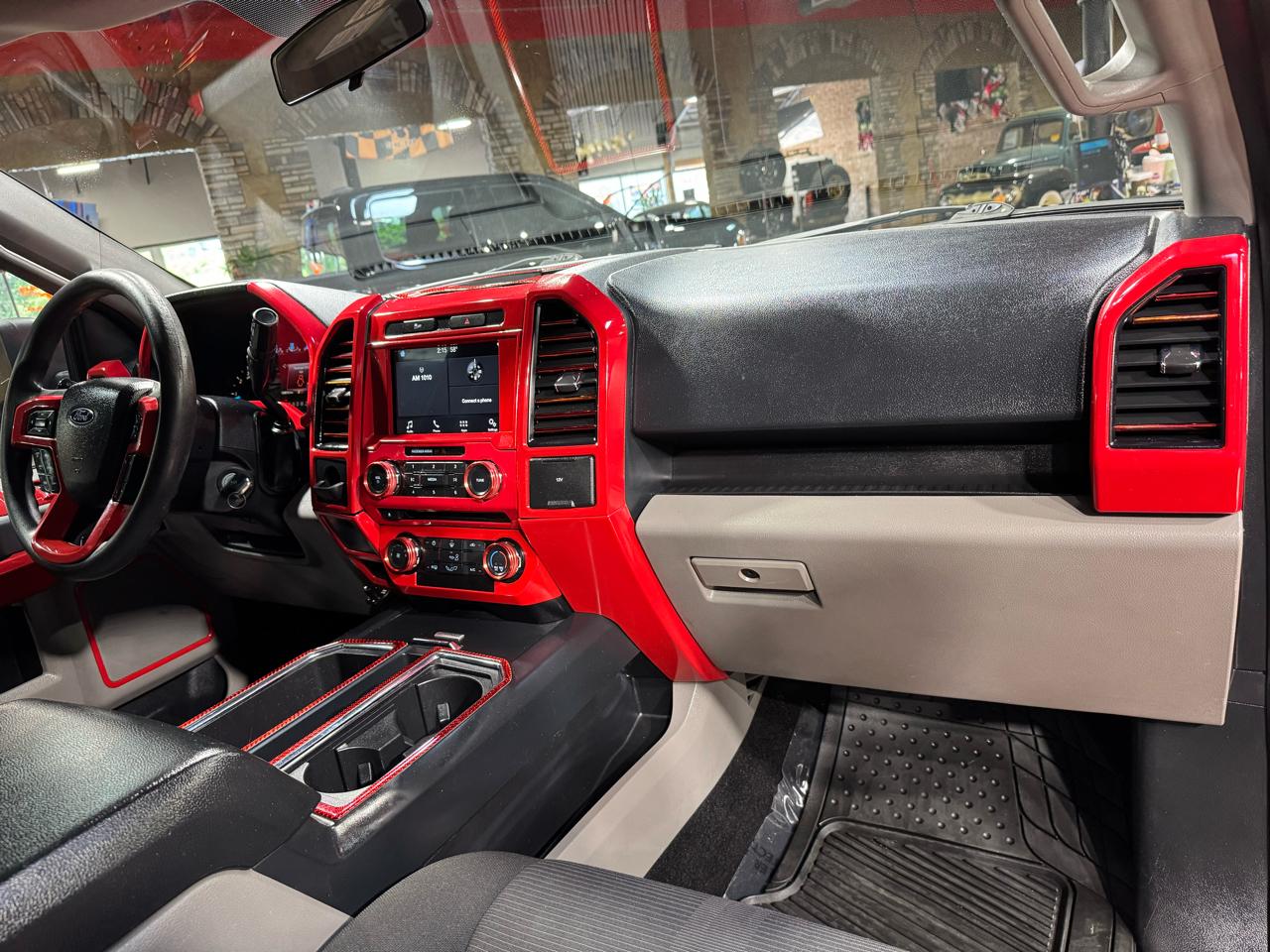 Ford F-150 2WD SuperCrew 145" XL 2017