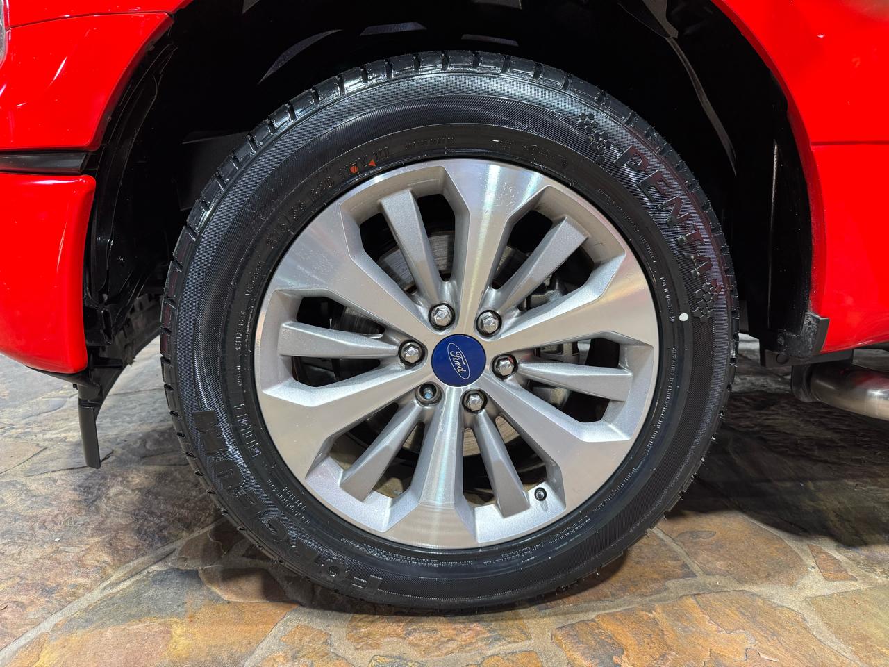 Ford F-150 2WD SuperCrew 145" XL 2017