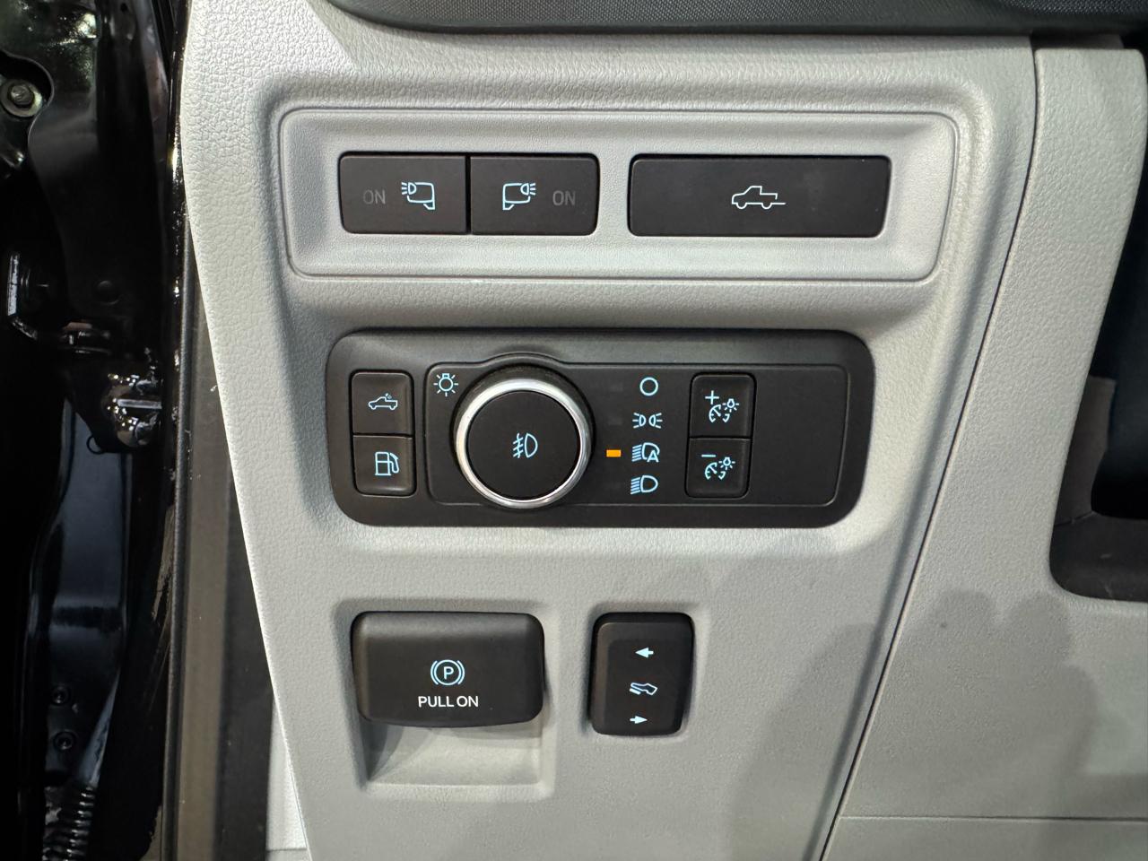 Ford F-150 Limited 4WD SuperCrew 5.5' Box 2021