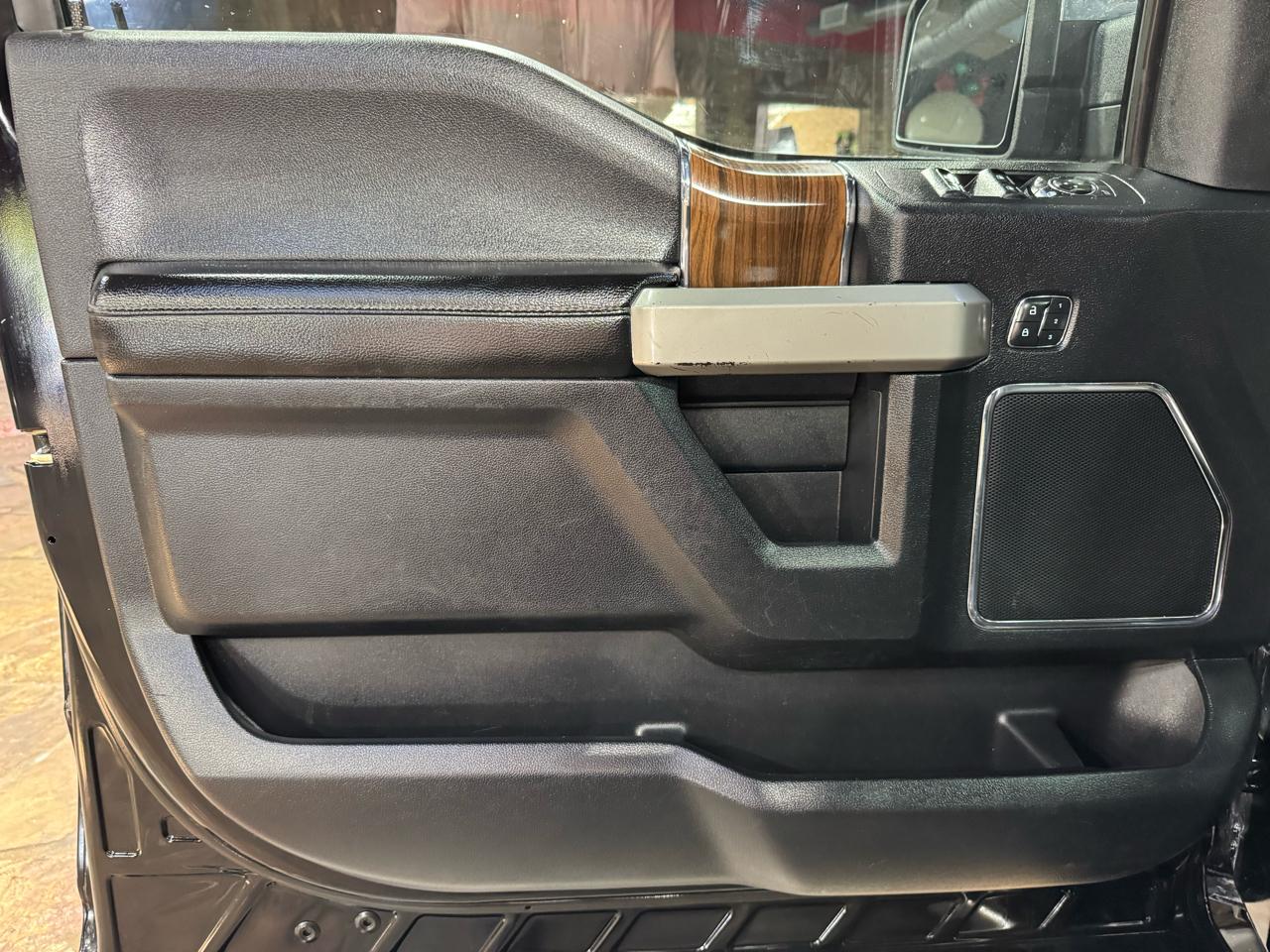 Ford F-150 Lariat 4WD SuperCrew 5.5' Box 2017