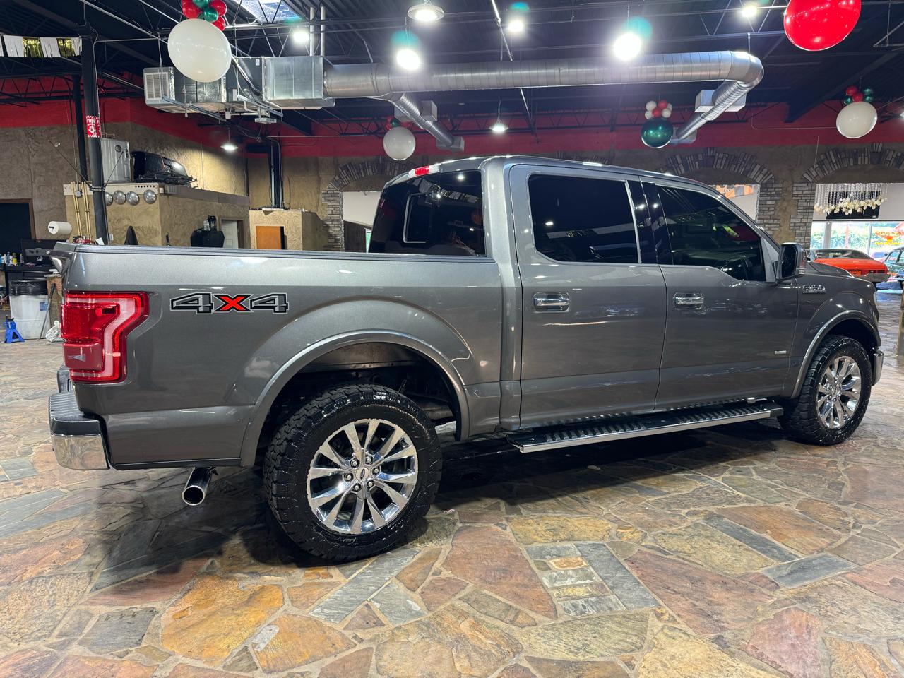 Ford F-150 Lariat 4WD SuperCrew 5.5' Box 2017