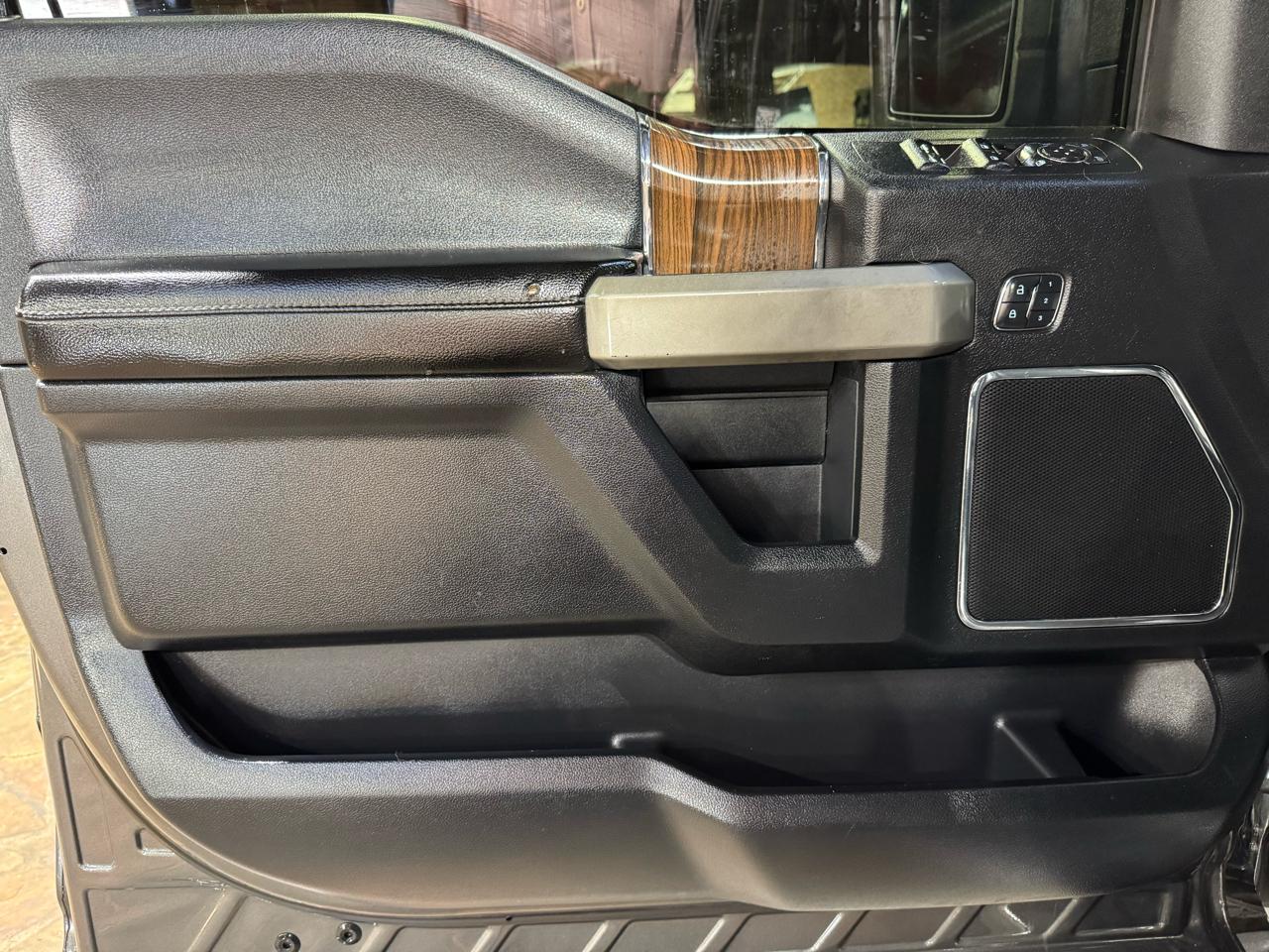 Ford F-150 Lariat 4WD SuperCrew 5.5' Box 2017