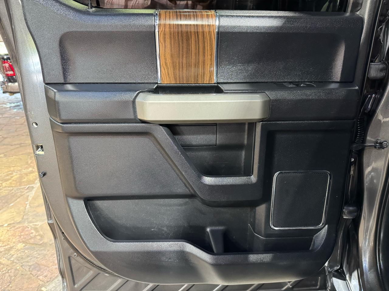 Ford F-150 Lariat 4WD SuperCrew 5.5' Box 2017