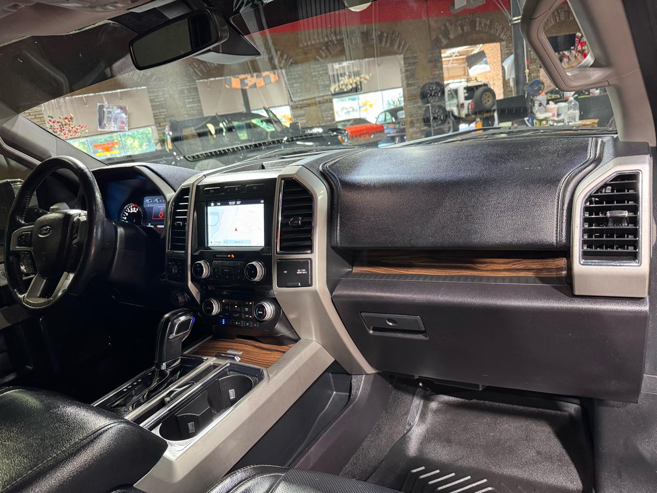 Ford F-150 Lariat 4WD SuperCrew 5.5' Box 2017