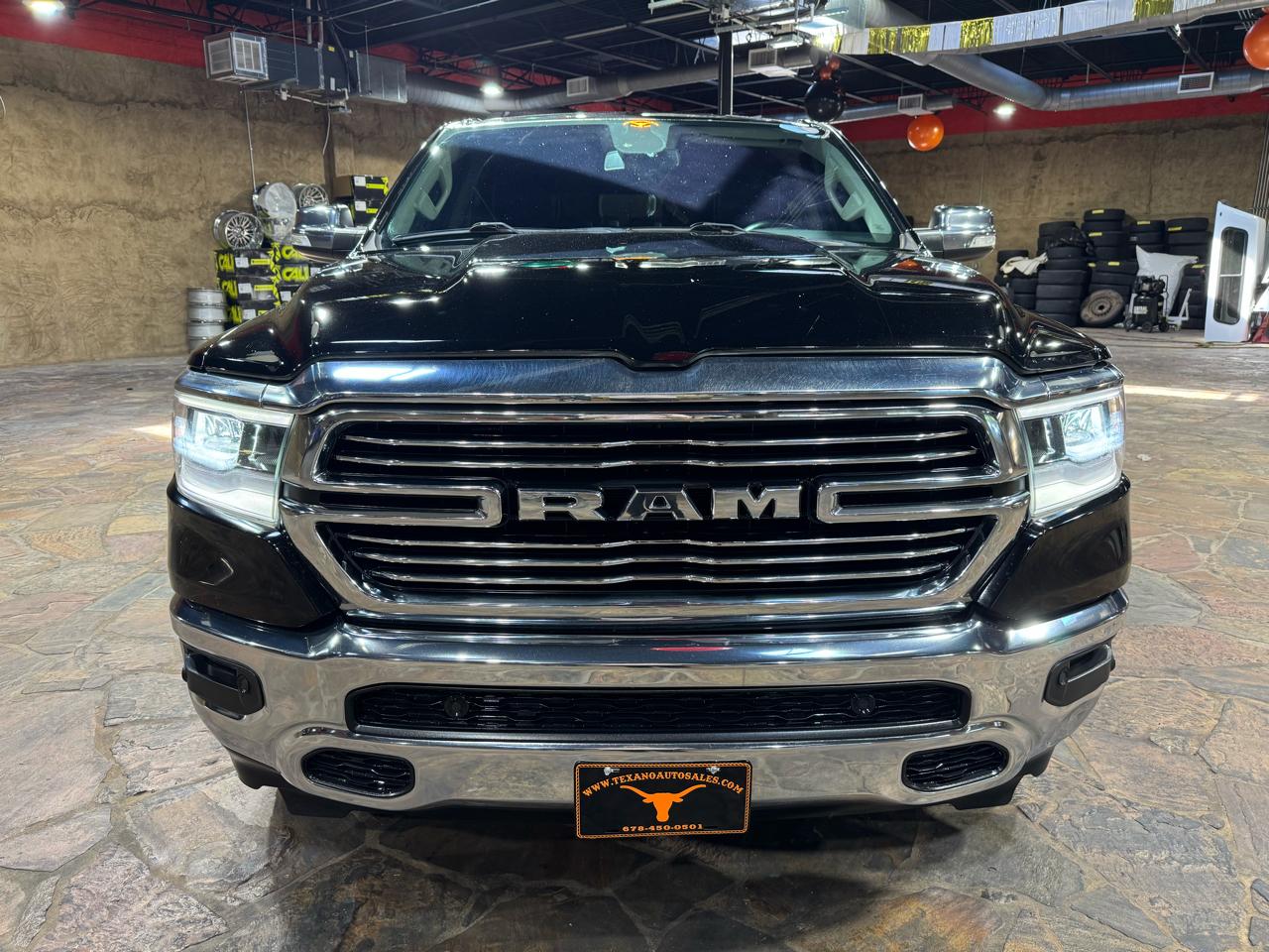 RAM 1500 Laramie 4x4 Crew Cab 5'7" Box 2019